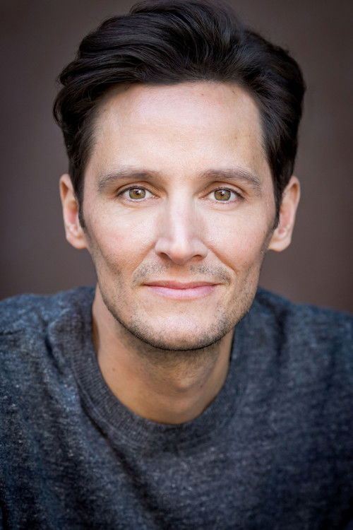 Christian Barillas as Luis