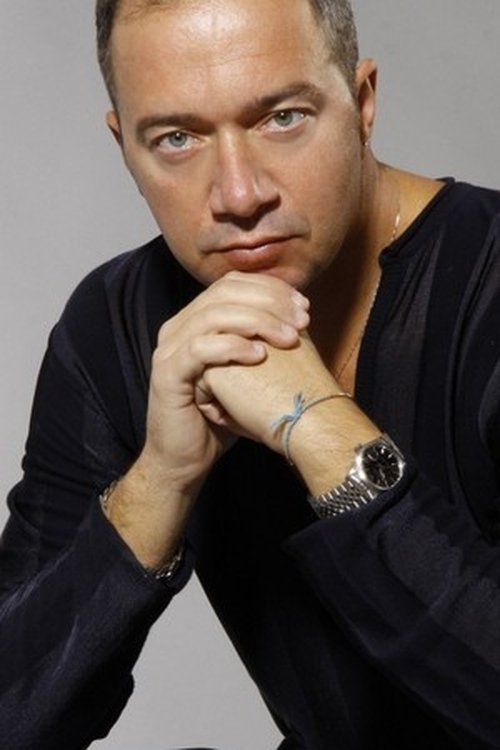 Arturo Gambardella as Invitato matrimonio