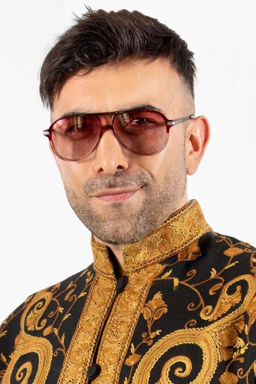 Sohrab Mirmont as DJ März