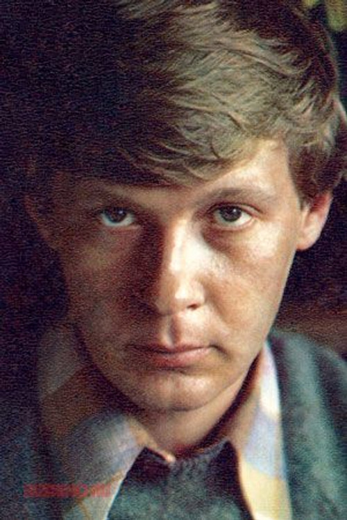 Vladimir Puchkov as Seryozha