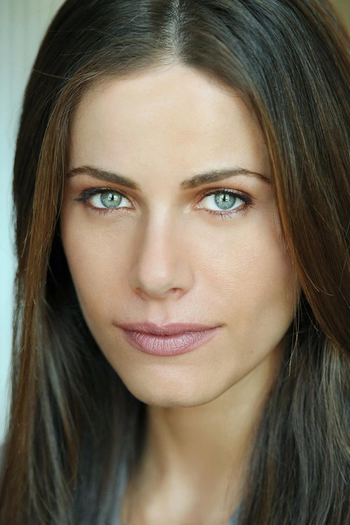 Gabriela Dias as Sophia