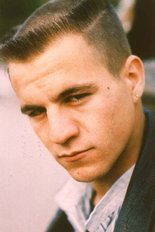 Roberto Caprari as Brunello