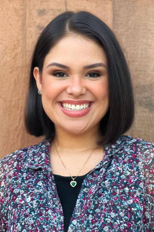 Pamella Machado as Elisa