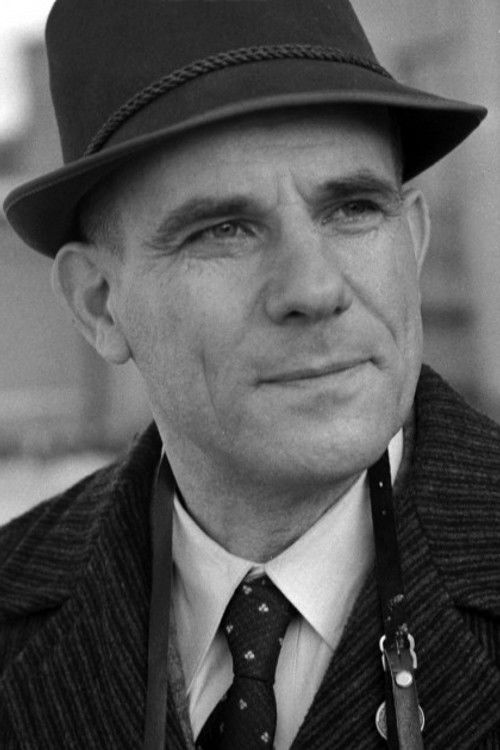 Zygmunt Maciejewski as Młynarski