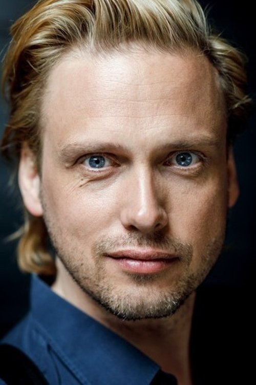 Jannek Petri as Lover