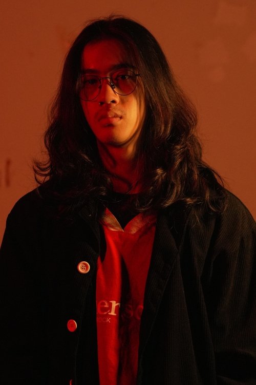 Chanon Dahan as Hia Tui's Crew