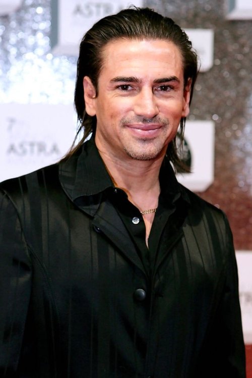 Justin Melvey as Frank Martell