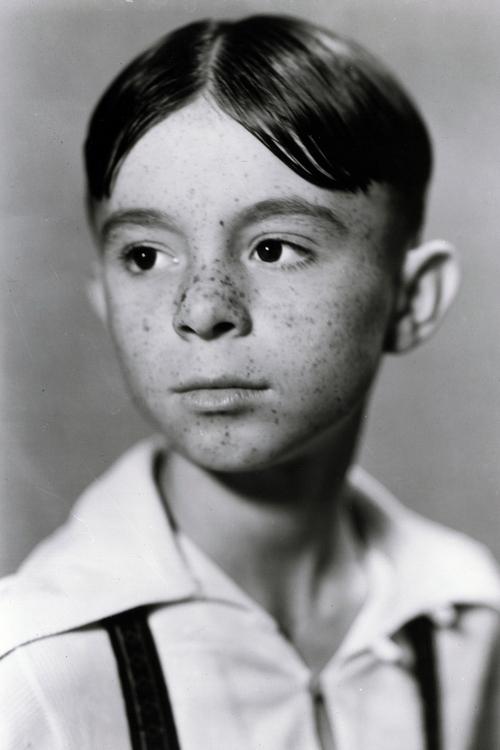 Carl Switzer as Alfalfa