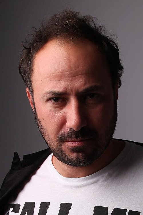 Stefan Valdobrev as Enriko