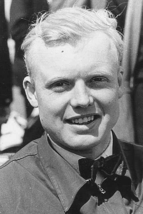 Mike Hawthorn as Self (archive footage)