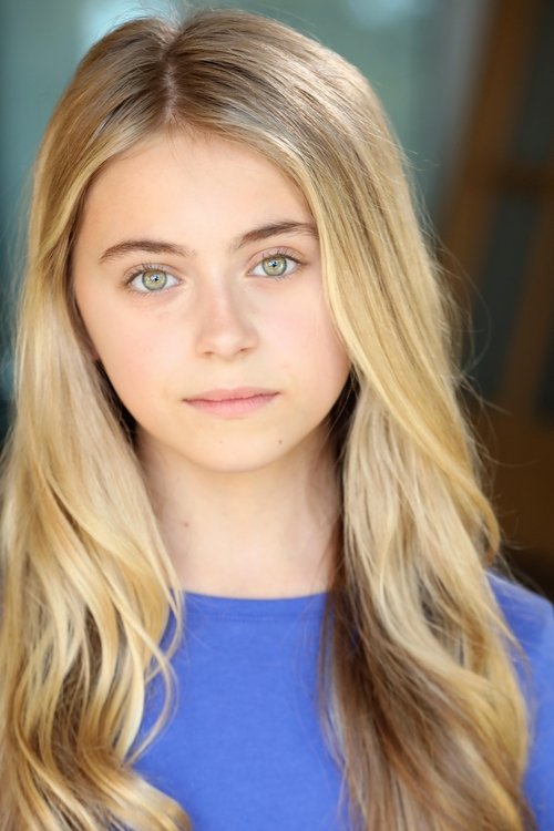 Sofia Shakarian as Mia