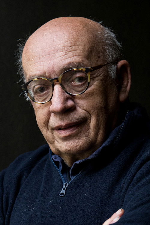 Jorge Silva Melo as Victor Largillière