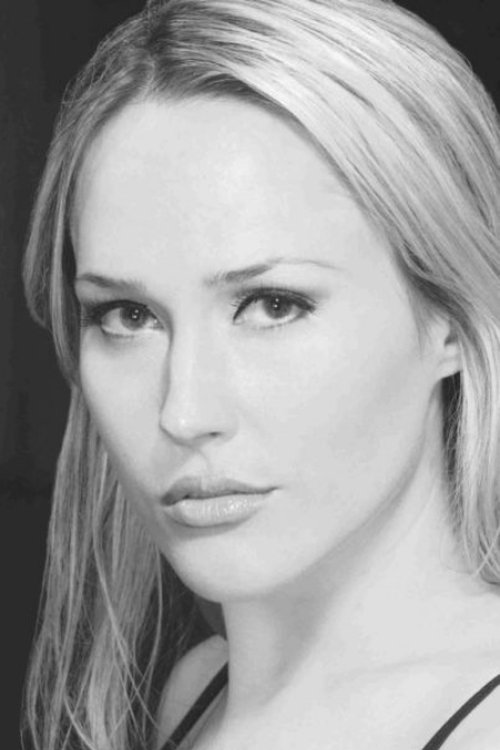 Janet Lane as Jennifer