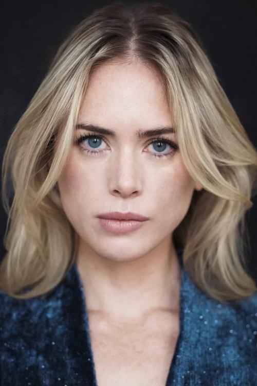 Theodora Miranne as Pippa Quayle (as Theodora Woolley)