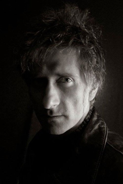 Adelino Tavares as Miguel