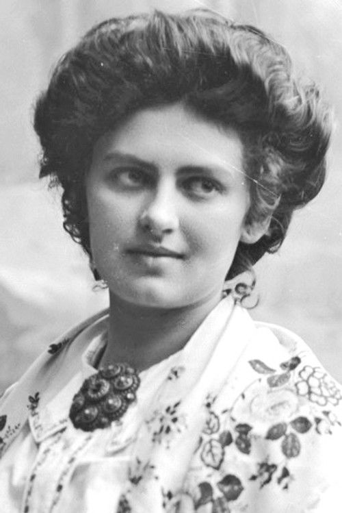 Louise Eneman-Wahlberg as 