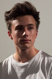 Nathan Melloul as David