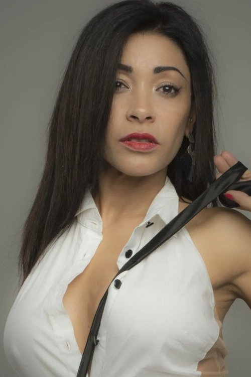 Ydalia Suarez as Victoria