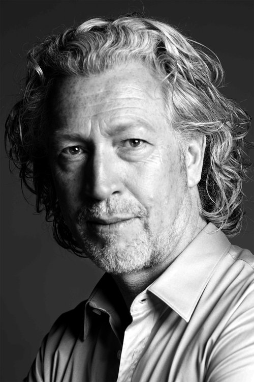 Hajo Bruins as Charlie