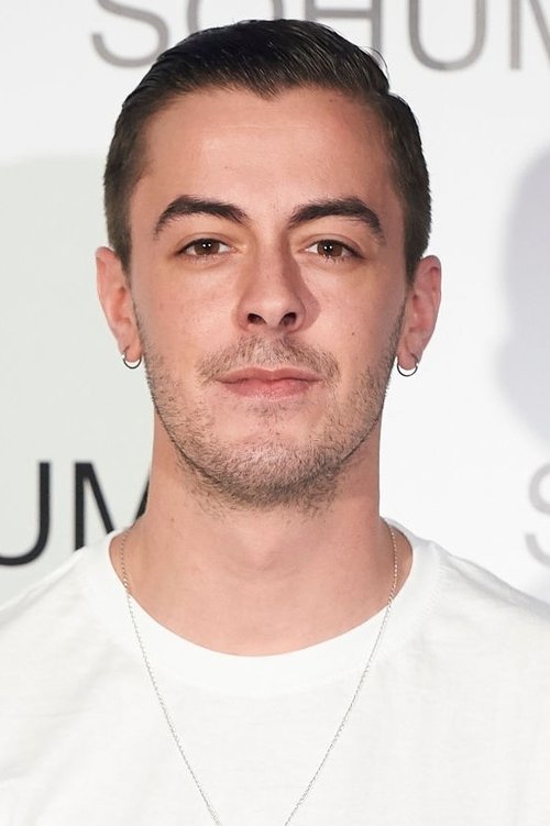 Víctor Palmero as Rodrigo Ajuria