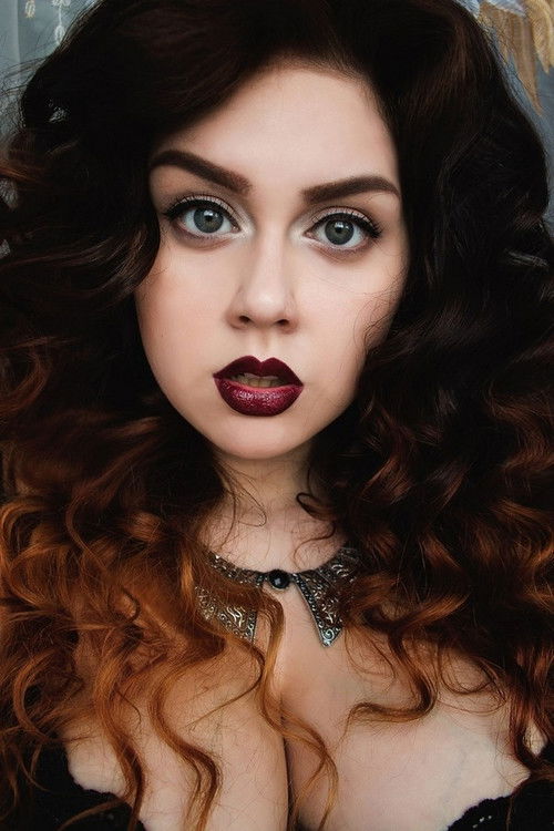 Anastasia Vinogradova as Eva