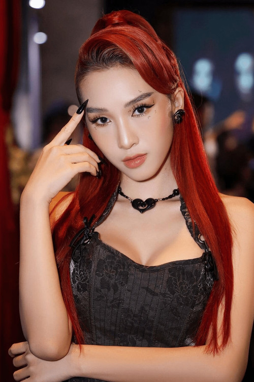 Emily as Self - Coach