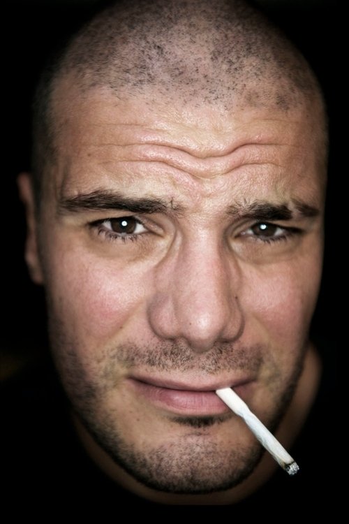 Lorenzo Renzi as Swiss Guard #2