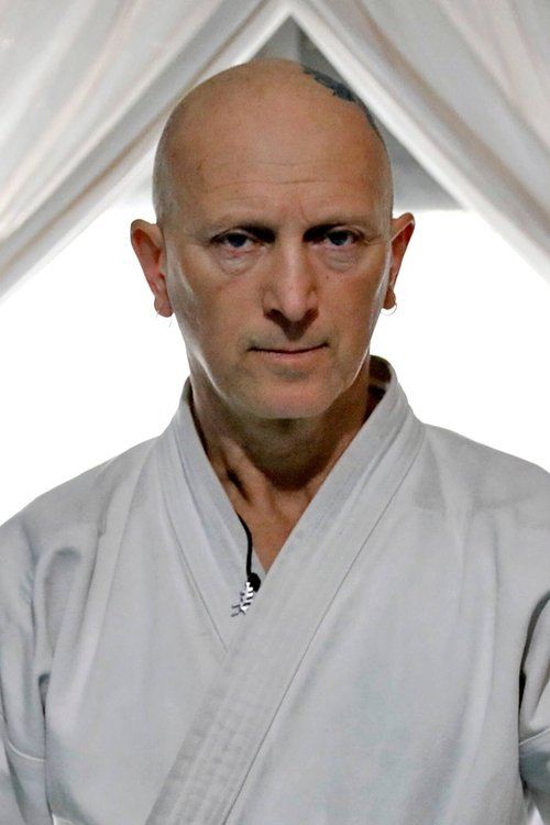 Néstor Varzé as El Dragón