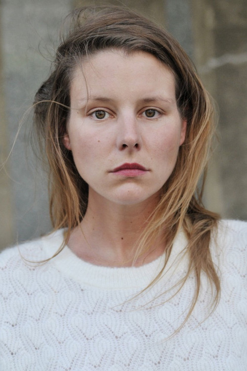 Xenia Tiling as Hermine Grill