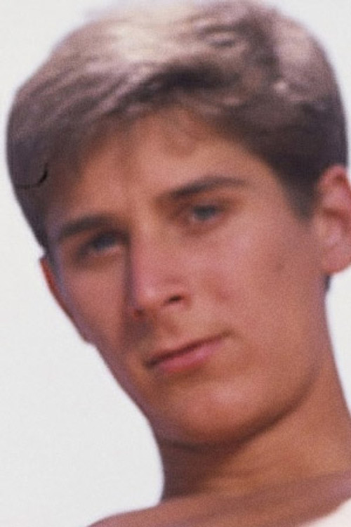 Dave Sommers as Arthur