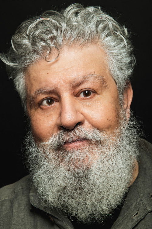 Lello Arena as Calabrone