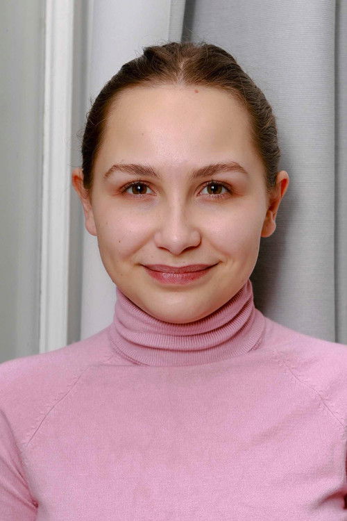 Salome Ridder as Sophie Teuffel