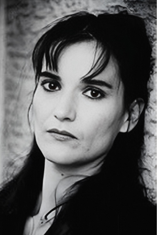 Katerina Razelou as Ειρήνη