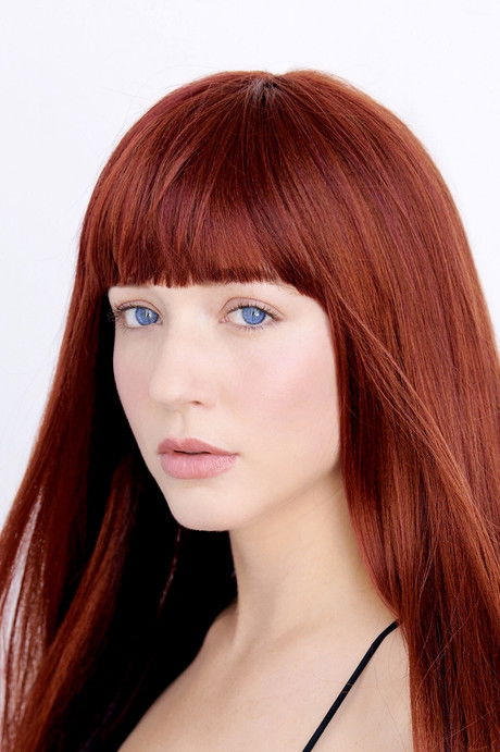 Naomi Navarre as Ida