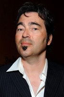 Bibo Bergeron as Airport Announcer (voice)