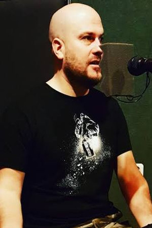 Dino More as Pracownik budowy