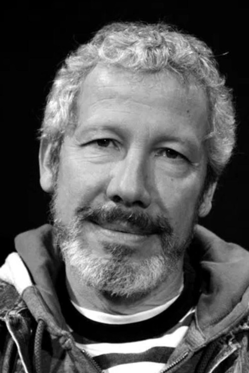 Sebastian Dahm as Manuel