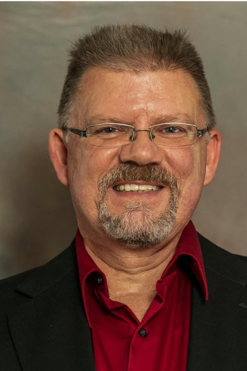 Matthew White as Ryszard Nowak