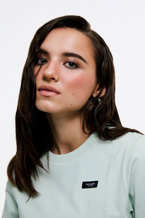 Madeleine McGraw as Amber Barnes