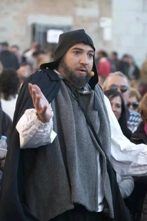 José María Ruíz as Juan