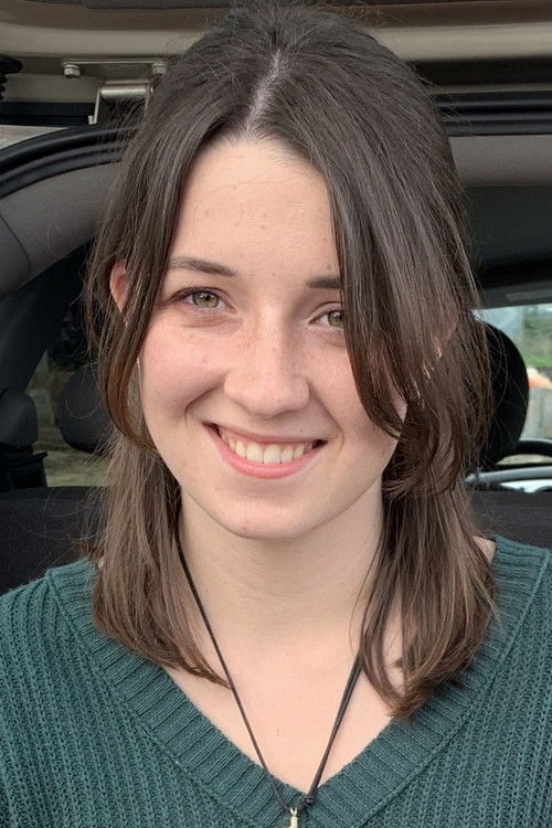 Skylar Smith as Evelyn