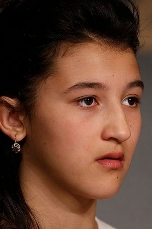 Maria Alexandra Lungu as Emma