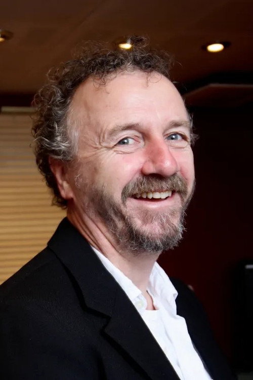 Steve Brown as Glenn Ponder