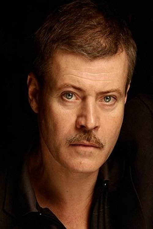 Jean-Paul Bordes as Le Prêtre