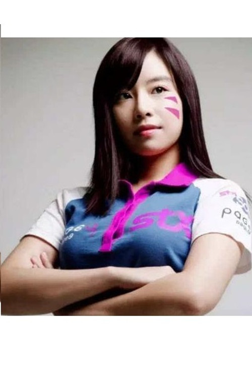 Yike Xia as 安娜·蕾娜斯