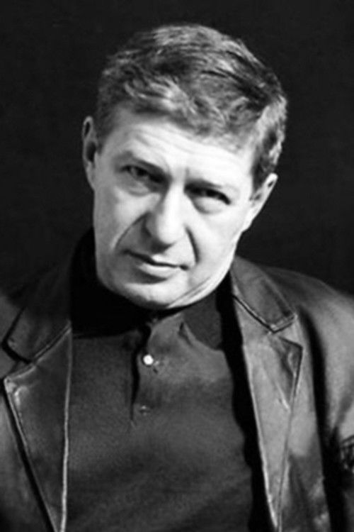 Yakov Segel as Robert Grant
