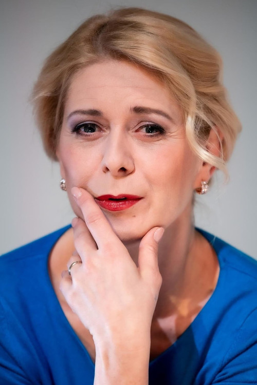 Ülle Lichtfeldt as Angela