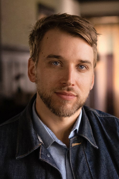 Carson Lund as Blue Collar Worker (voice)