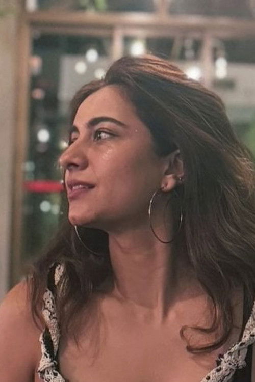 Kanupriya Gupta as VC Office Girl #1