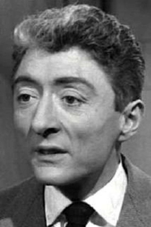 André Versini as Henri de Navarre / Henry of Navarra